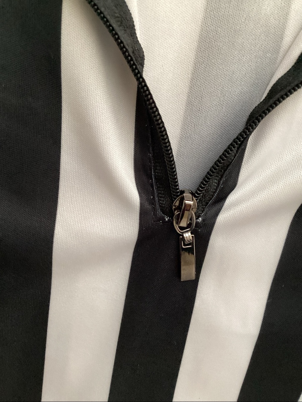 MEN’S QUARTER ZIP SHORT SLEEVED REFEREE SHIRT SIZE S - Picture 6 of 7